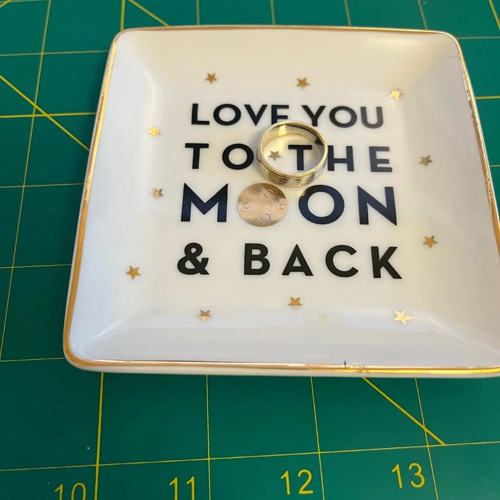 Trinket dish with gold detail